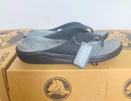 💜Crocs卡駱馳樂唯人字拖 男女同款情侶款 沙灘戶外防水涼鞋拖鞋
