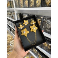 Flower button alpaca Set by yuma alpaca