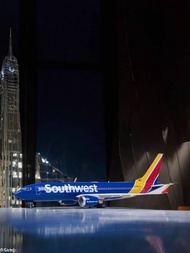 Southwest Airlines Boeing B737 model, light and sound simulation, passenger plane model gift
