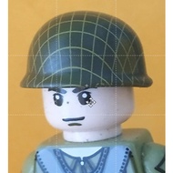 WW 2 American Army helmet (Plastic toy and less than 1.3 cm)
