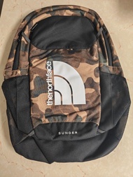 未剪吊牌 正版 全新 the north face Jester backpack 男裝背包 男裝背囊 女裝背囊 女裝背包
