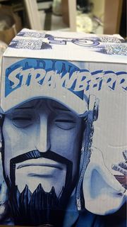 One piece 海賊王 海軍中將 Strawberry