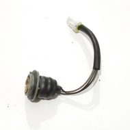 Fitting / Soket Lampu Sein Depan Isuzu Panther Kotak / Pickup