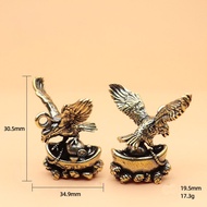 Durable and beautiful lucky eagle statue keychain.