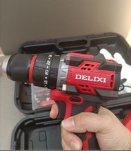 DELIXI 德力西小鋼炮21V雙速无刷充電衝擊鑽,電鑽,電批兩用,1電1叉,跟機送27件配件,DIY家用,輕巧,力大, 加一電+$80,可鑽石屎牆,磚牆,鋼材,木板,組裝傢俬 cordless li