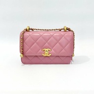 CHANEL 24C 粉色牛皮金釦雙金球下蓋包/AS2649