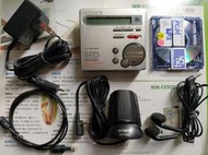 SONY MZ-R70 MD 錄放 隨身聽 X2R701  錄放都好，配件如圖。  含有: MD主機，線控器
