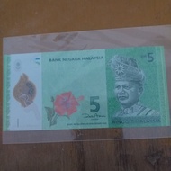 Uang kuno no seri cantik RM 5 Malaysia No. seri Cantik