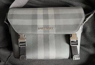Burberry 8065335 細號郵差包