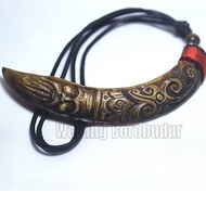 Kalung Pria Etnik Taring Babi Ukir Elegan Motif Kepala Orang Tua