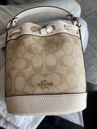 Coach Bucket Bag Small Dempsey 15 淺卡其色 水桶包 手袋