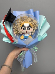 現貨❣️❣️❣️幼稚園畢業花束 蠟筆小新花束加滿天星，野原新之助 ，小白 情人節花束 生日情侶花束  冷編織花 母親節花束  滿天星花束 led燈 永生花 乾花 情人節禮物 520花束 勿忘我 聖誕節