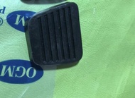 KARET PEDAL KOPLING/REM ISUZU ELF NKR66/71