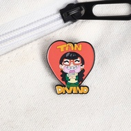 Betty La Fea "Tan Divino" Enamel Pin "Eco Moda" Quote Lapel Pin for Spanish Speakers