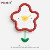 Simple flower-shaped wall clock B89