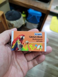 Calcium Block สูตร Multivitamin&fruits ก้อนแคลเซียมสูตรเพิ่มวิตามิน สำหรับนกทุกชนิด