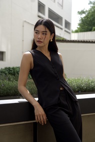 NOELLE - Arden Vest - เสื้อกั๊ก (Black)