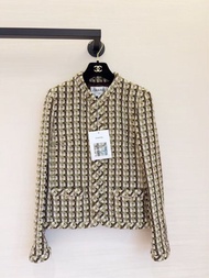 💥Chanel staff sale  Tweed jacket 琺瑯扣