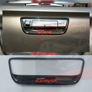 เบ้ารองมือเปิดฝาท้าย D MAX / D MAX X SERIES 20 21 22 23กระบะแคปล่าโลโก้ D MAX / D MAX X SERIES 2