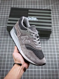 New Balance 997 灰格子