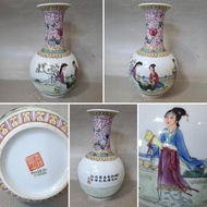 花瓶，底款乾隆年製MADE IN CHINA
