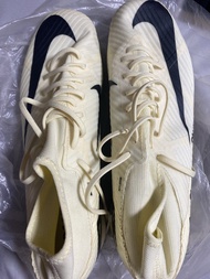 Nike 刺客15 平底足球鞋 淨係着過一次