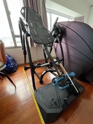 Teeter FitSpine LX9 倒立機