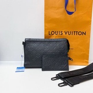 店鋪現貨：LV Gaston Wearable Wallet 全皮老花二合一斜挎包（芯片款）