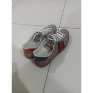 kasut ori supreme gucci