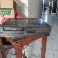 VIDEO PLAYER SONY BETAMAX PAL SL-HF100E