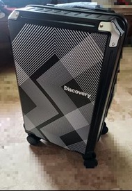 DISCOVERY 線條杯架款20吋拉鍊行李箱黑色