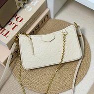 (全新品、大全配、送禮等級)🏷LV．Easy Pouch On Strap 奶油白 M81066 芯片款