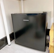 Frigidaire 富及第 31L桌上型立式冷凍櫃 (符合節能標章)
