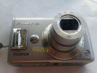 Fuji數位相機~使用XD記憶卡金屬機身功能正常，FUJI數位相機，富士數位相機，富士相機，數位相機，相機，攝影機~FinePix F31fd數位相機