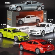 1:32 BMW M8 car model alloy simulation collection ornaments boy sports car children's racing car toy