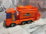 Lori Sampah , Garbage Truck