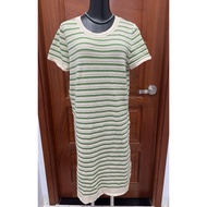 2hand dress.