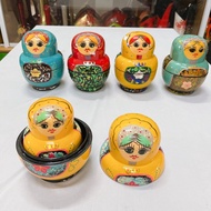 Set of 3 lacquered Russian dolls, meaningful gifts, decorating tables, shelves, cabinets, homes, off