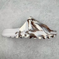 Adidas Yeezy Slide