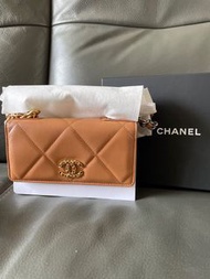 Chanel 19 woc wallet on chain 焦糖色
