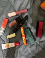 Romand 16號唇釉 bbia 紅管04號色唇膏 color live09號色唇釉 maybelline 橘色潤色護唇膏 chifure 418號 艾杜紗限量絕版小熊維尼聯名款護唇膏 shesei