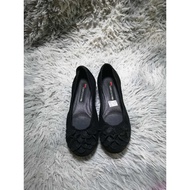 Black Round Toe Flats