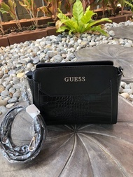 กระเป๋าสะพาย Guess รุ่น Croc Effect bag กระเป๋าสีดำ