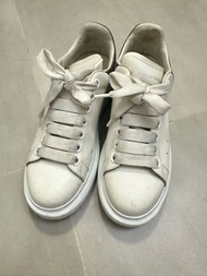 麥昆小白鞋
