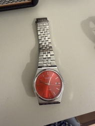 CASIO 復古金屬錶帶手錶 紅色錶面