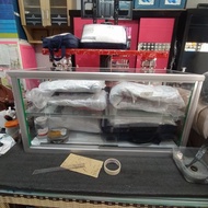 Benioff Etalase Warung / Etalase Meja