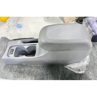 armrest mitsubishi lancer cedia glx