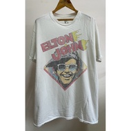 Second-Hand T-Shirt ELTON JOHN Fabric Fluff Defect