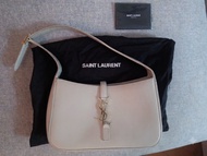 YSL LE 5 À 7 in smooth leather hobo bag in crema soft