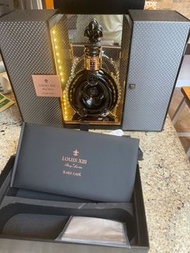 收購 路易十三 LOUIS XIII 各個版本 1.5L 3L 黑珍珠 LouisXIII 路易十三 金色年代 XO銀帶 XO紅帶 藍帶舊版 拱橋 金王 L'OR 紅太陽 軒尼斯 Hennessy 馬